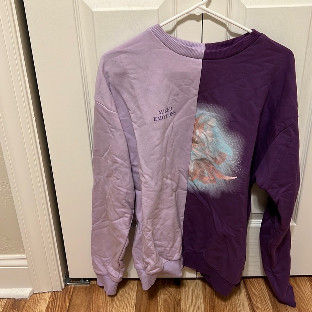 Two toned purple sweatshirt
